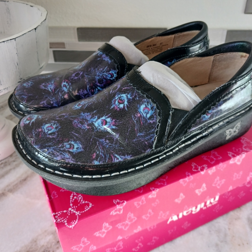 Peacock print Alegria slip on - Picture 6 of 8